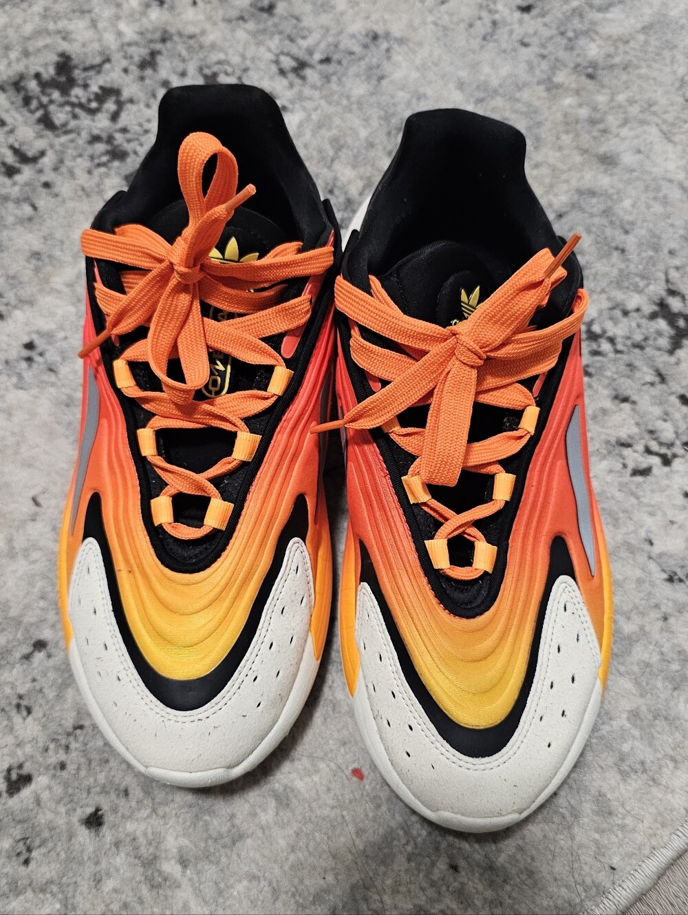 Adidas Ozelia